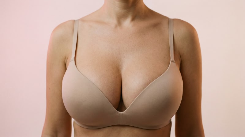 Mamoplastia / Prótese de Mama (silicone)